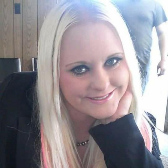 Meet your Posher, Gretchen - Picture 7 of 7